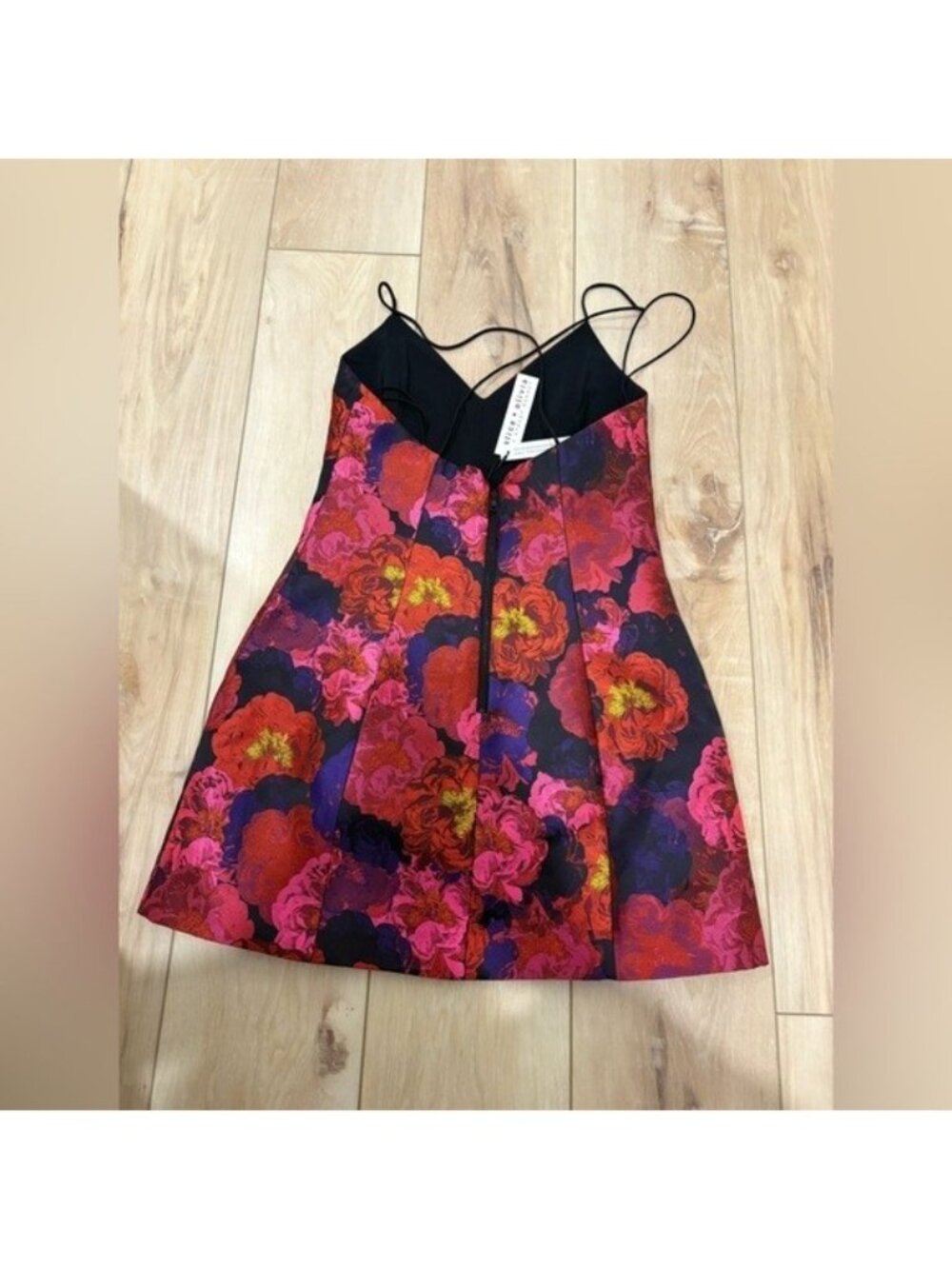 Alice + Olivia Tayla floral-print jacquard mini dress. - Picture 11 of 15